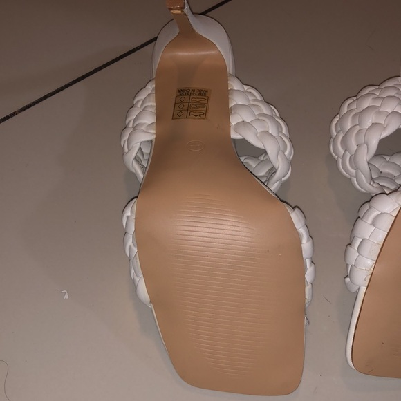 BRAND NEW MISGUIDED HEELS❤️ - Picture 4 of 4